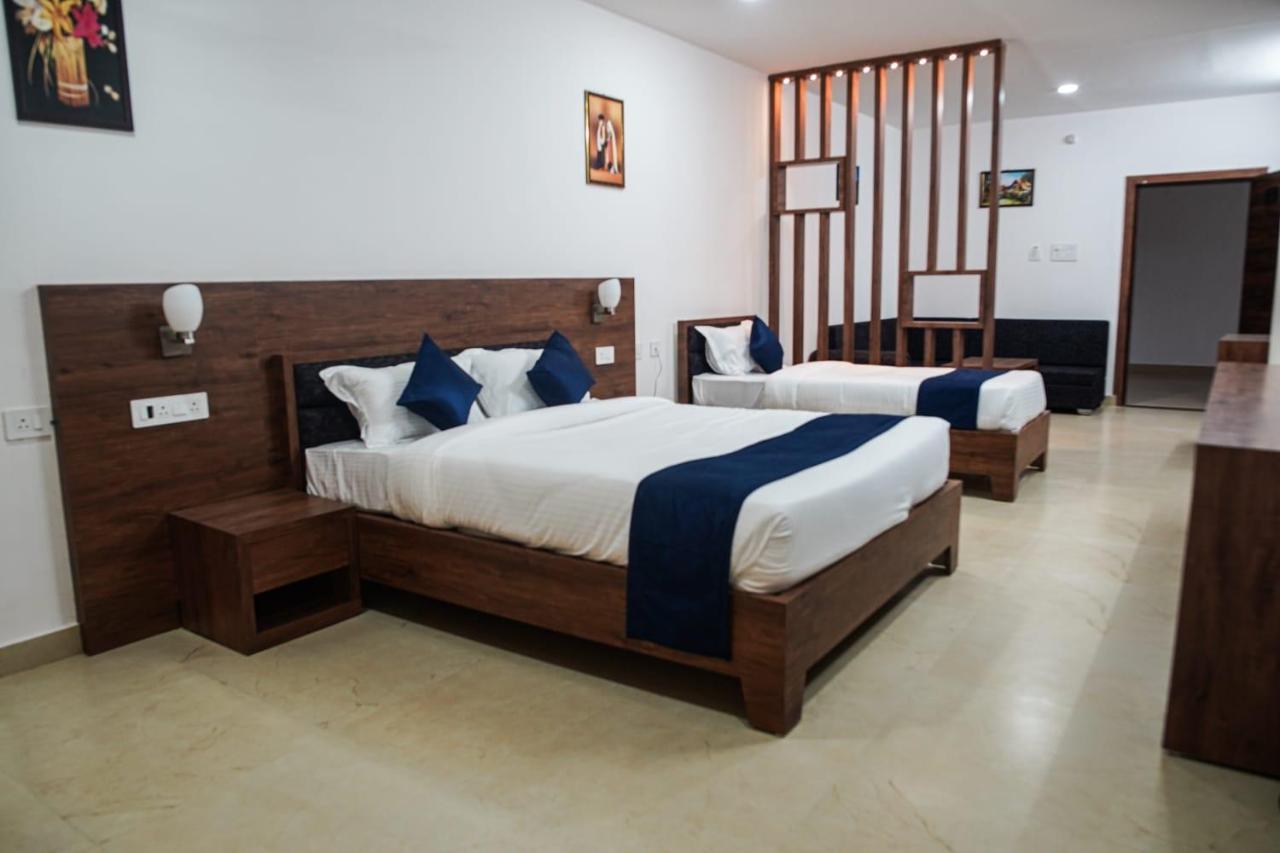 Hotel A G Palace Duliagaon 외부 사진