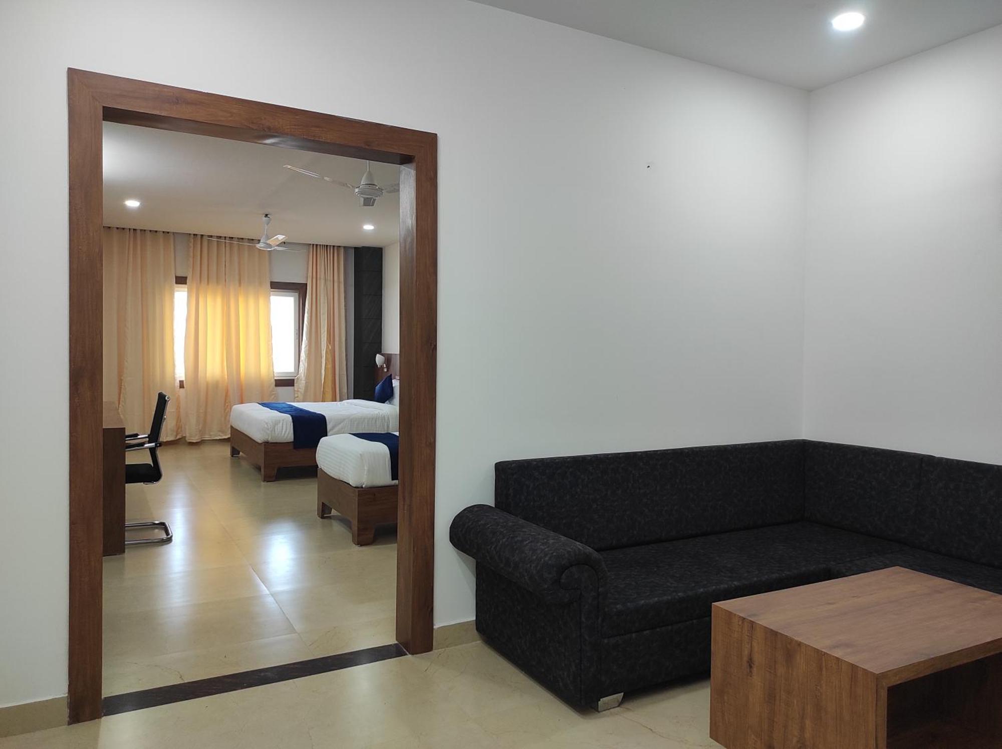 Hotel A G Palace Duliagaon 외부 사진